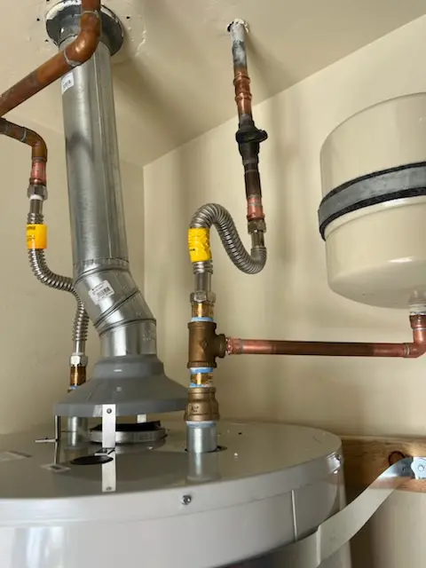 Water heater installation and plumbing repair in Surrey Woods